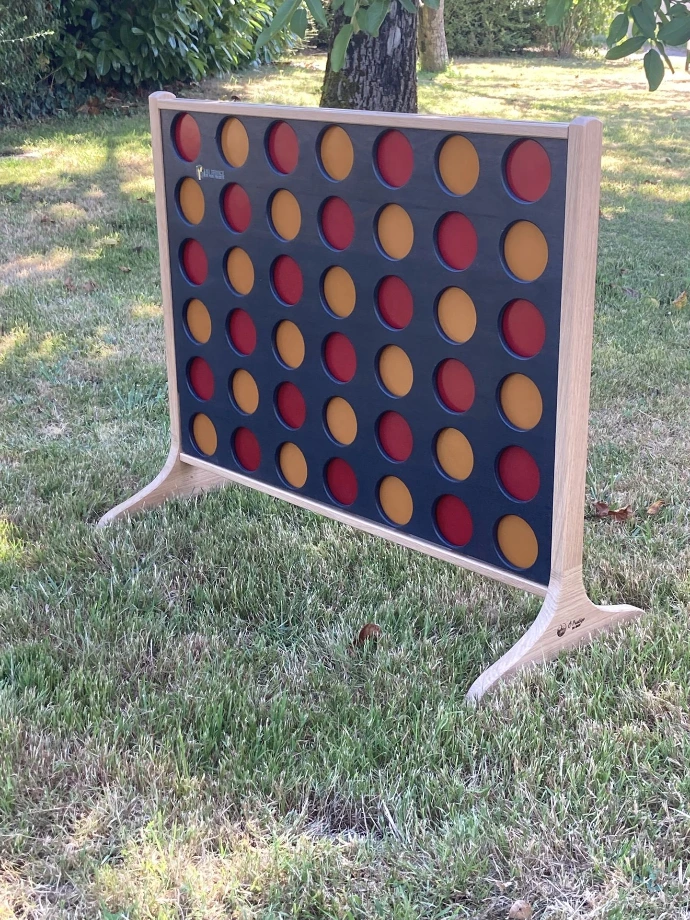 Puissance 4, jeu artisanal fabriqué par O Prestige du bois en Maine-et-Loire (49)